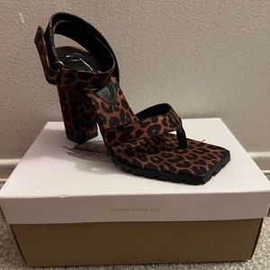 Brand new Jessica Simpson Safari Leopard print shoes